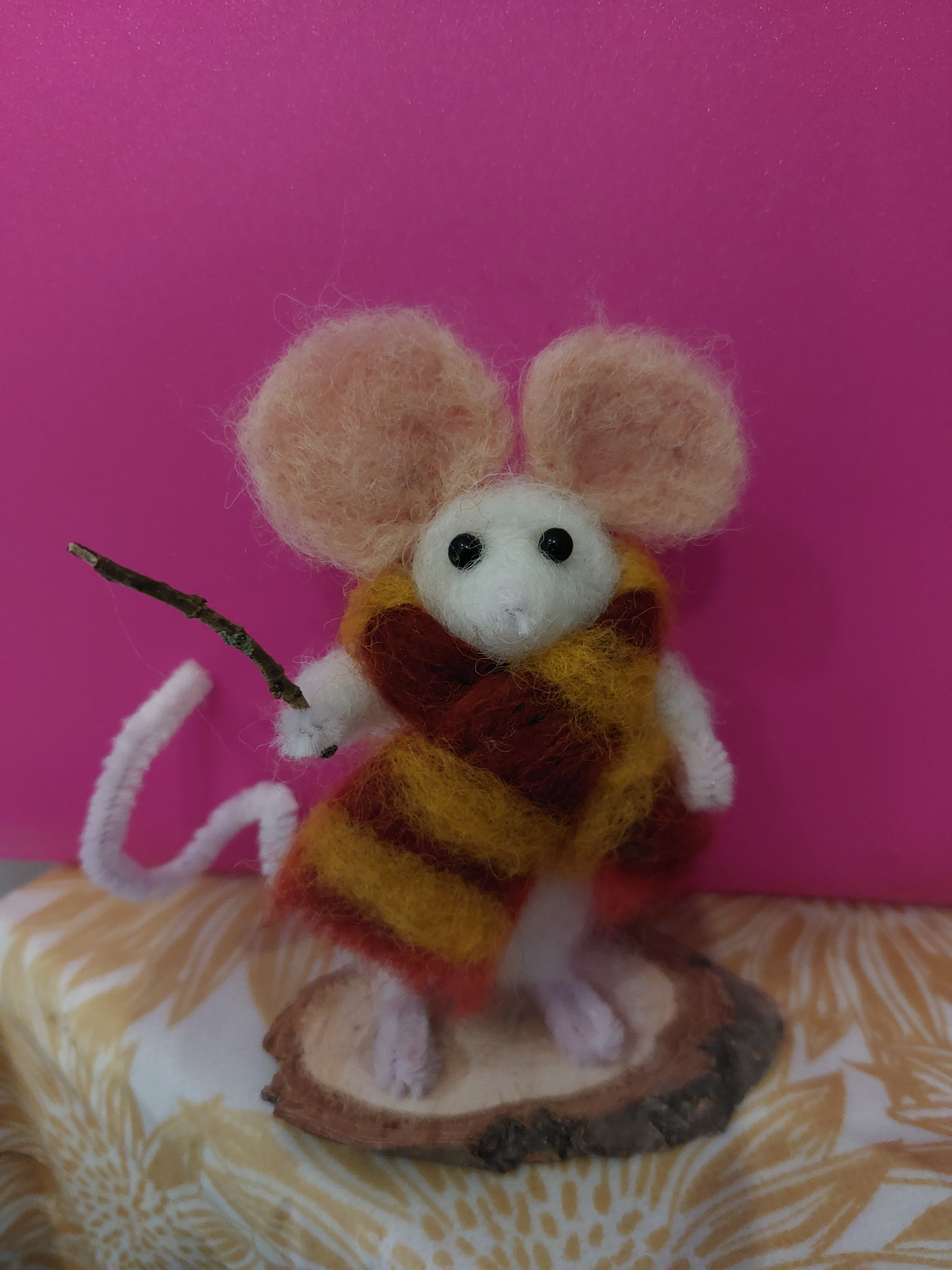 Gryffindor Mouse - Fairy Fae Handmade Needle Felt Decoration