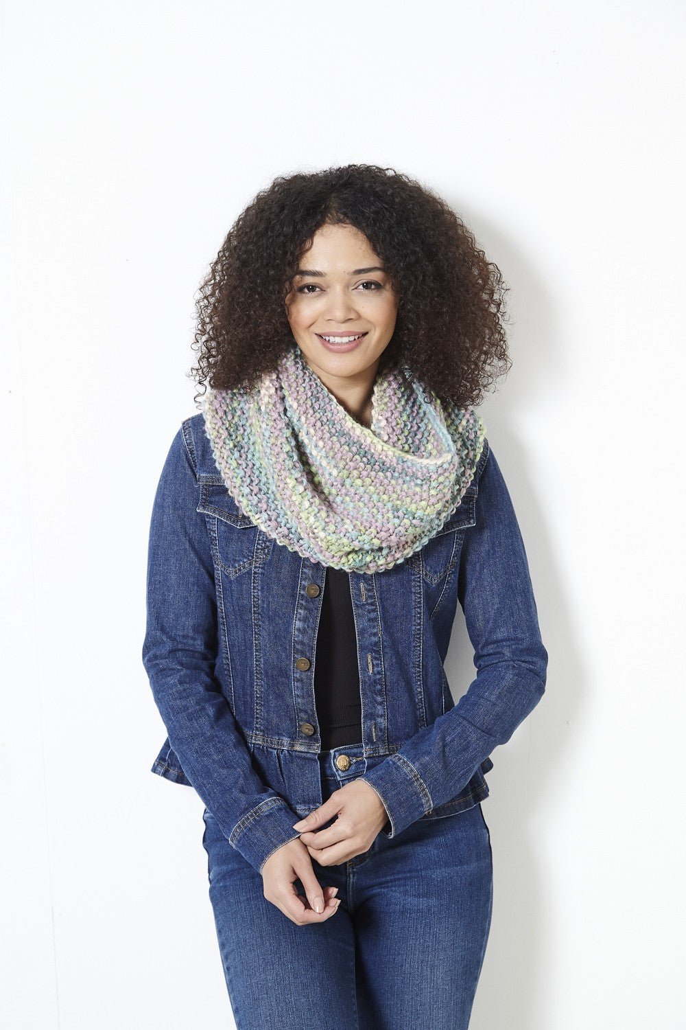 King Cole 'Easy Knit' Ladies Jacket & Accessories Knitting Pattern 5840 - Super Chunky | Buy Online from The Home Crafters