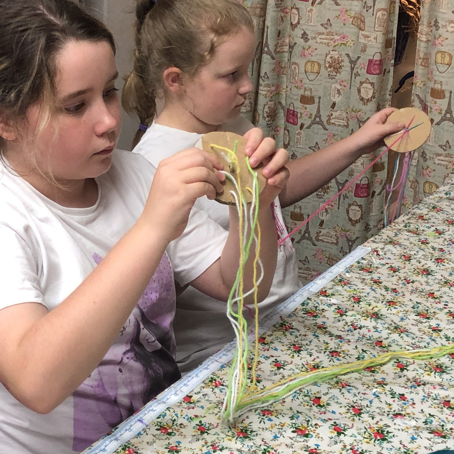 Kids Craft Workshops: Jellyfish Friendship Bracelets - Tuesday 25th August