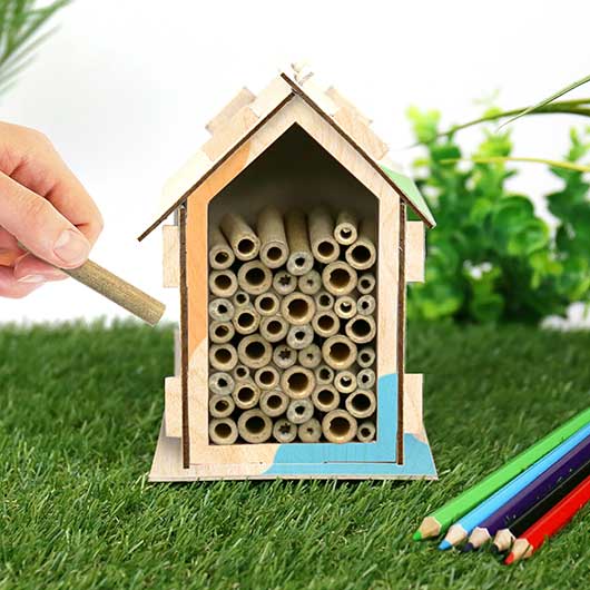 Handmade Habitats Bee Hotel