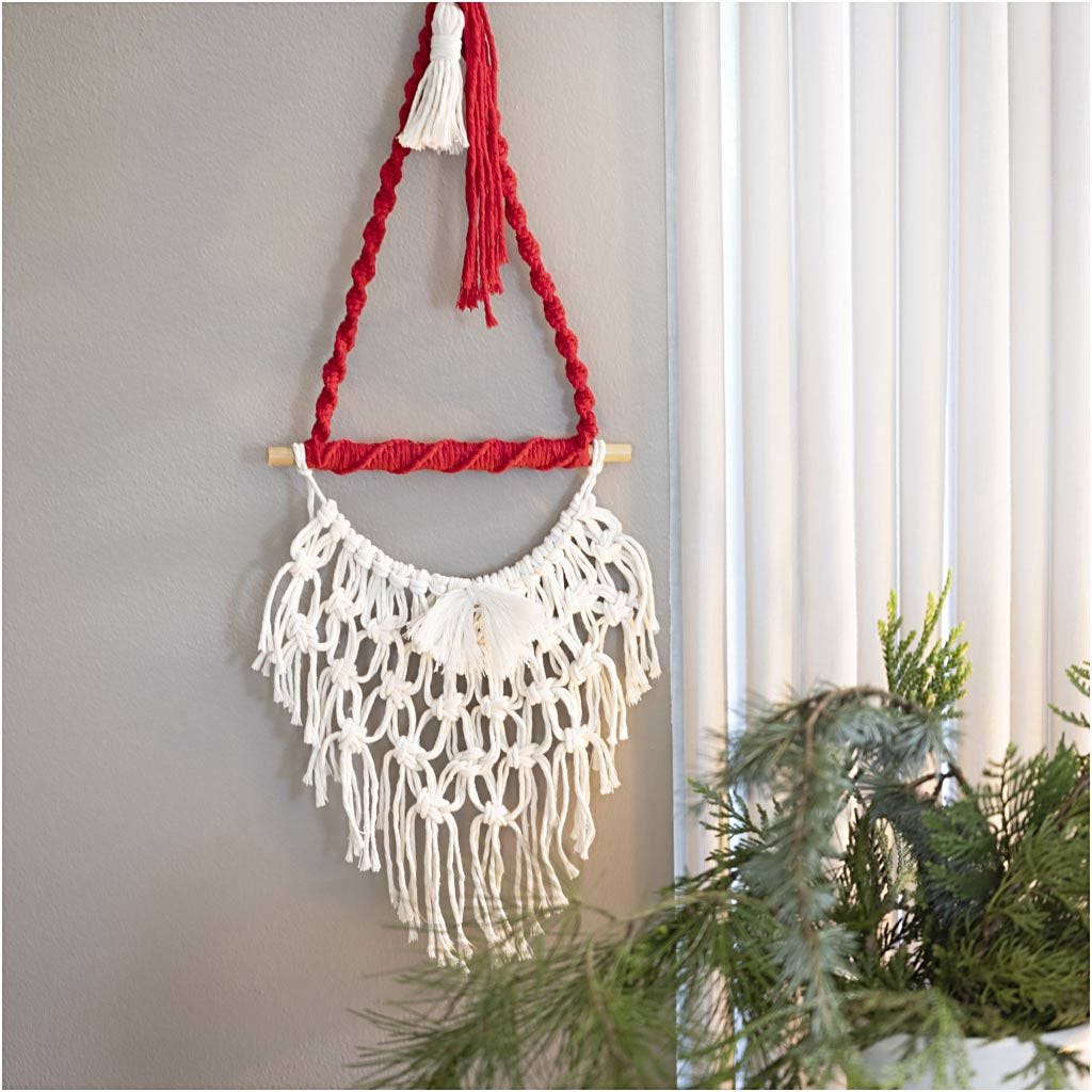 Mini Macramé Kit - Santa Claus