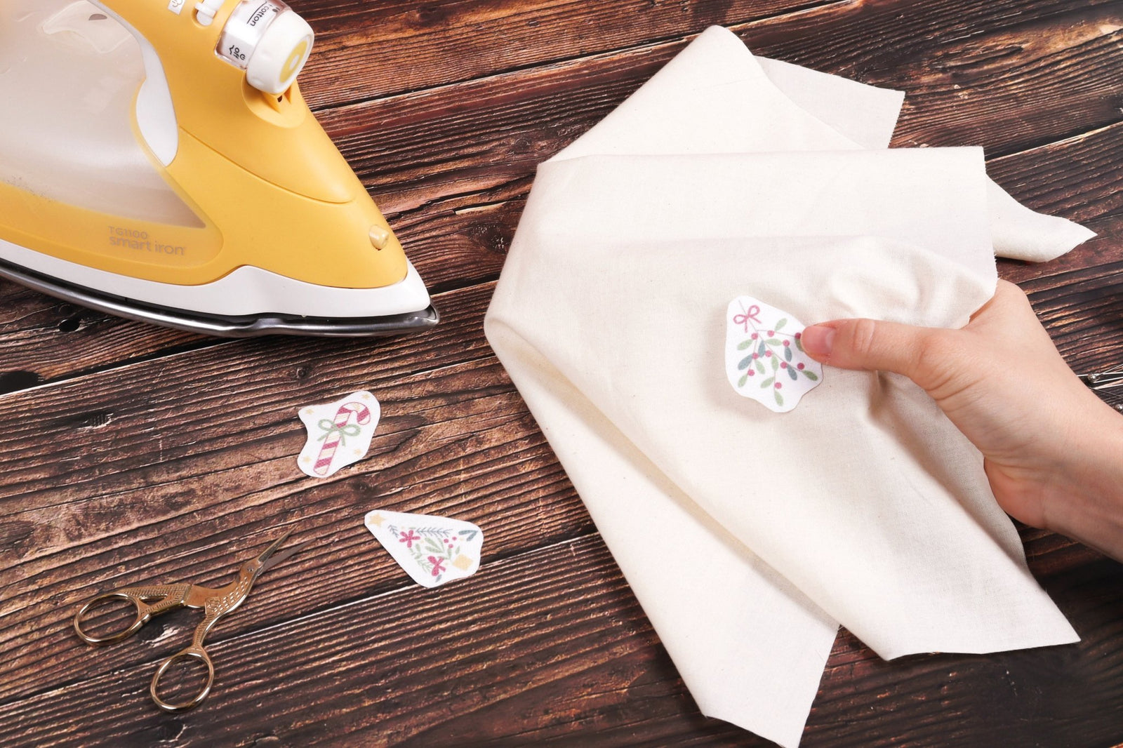 Trimits Washable Embroidery Transfer Paper: 4 Christmas Designs | Buy Online from The Home Crafters