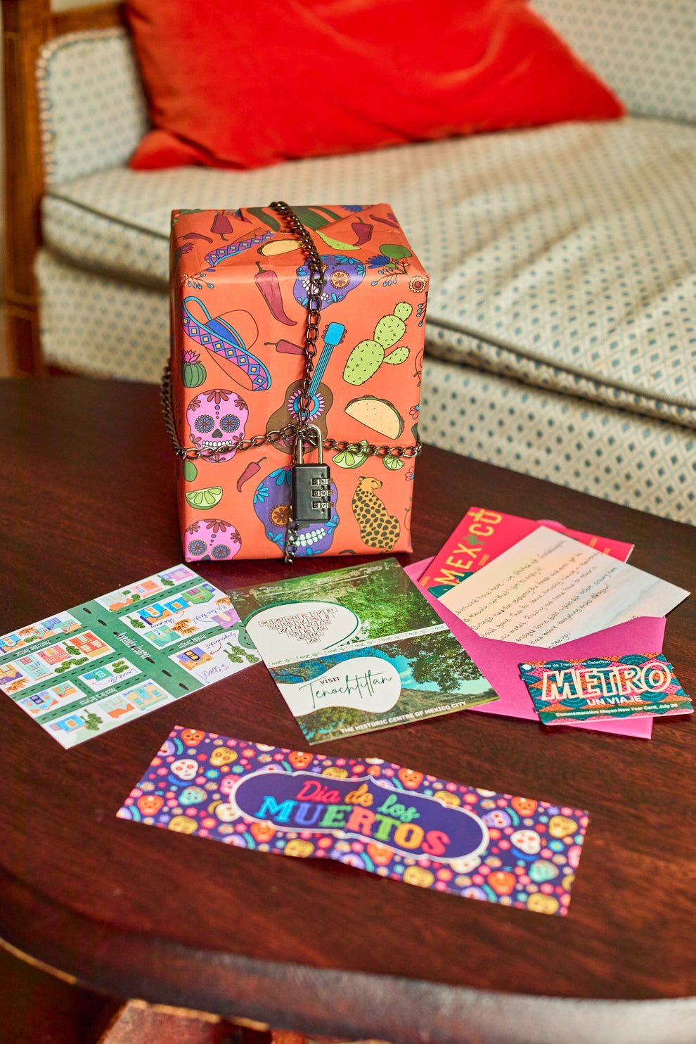 Padlock'd Mexico: An Escape Room Lock and Chain Game