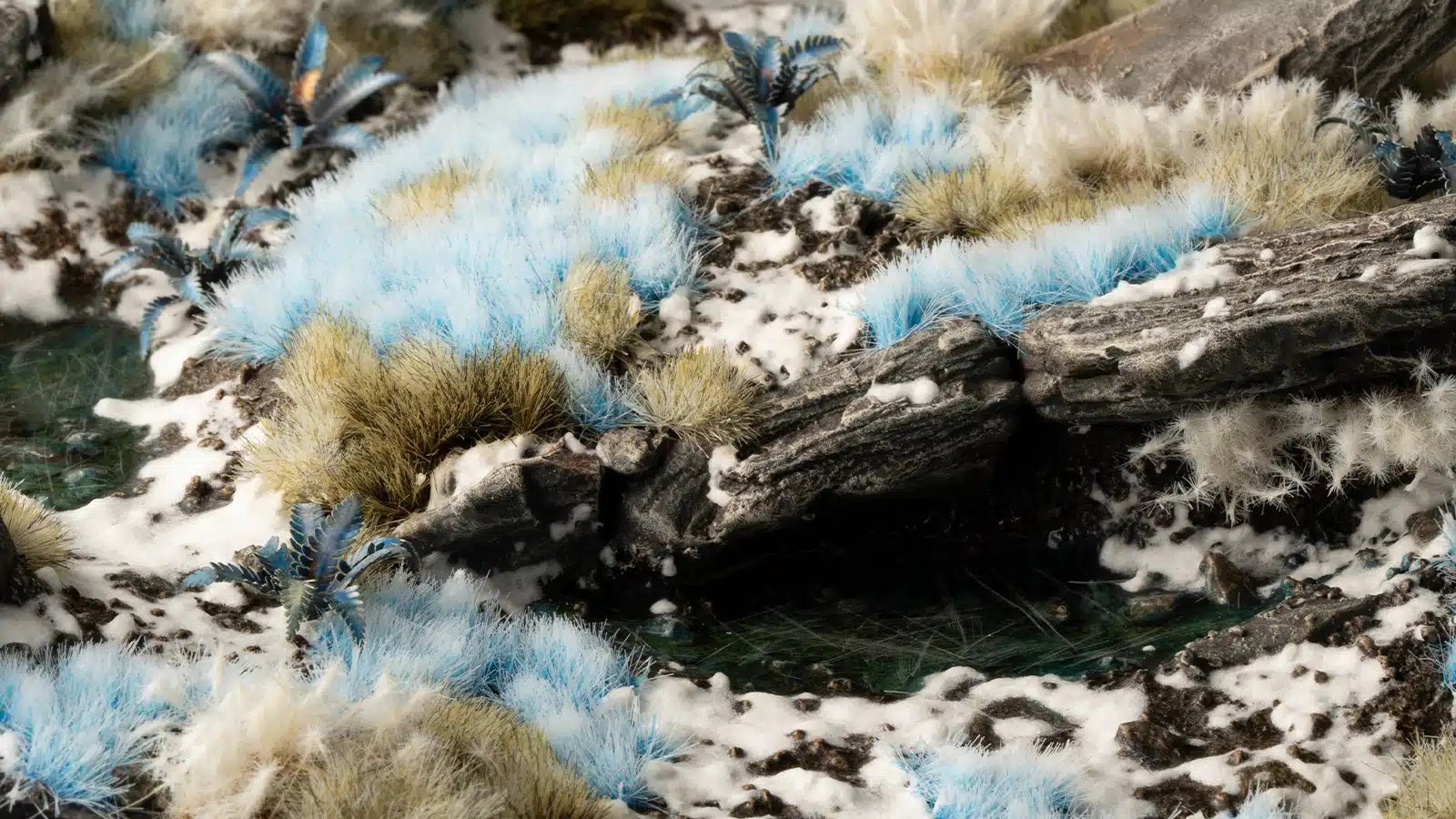 Gamers Grass 6mm Grass Tufts - Alien Frost | Buy Online from The Home Crafters