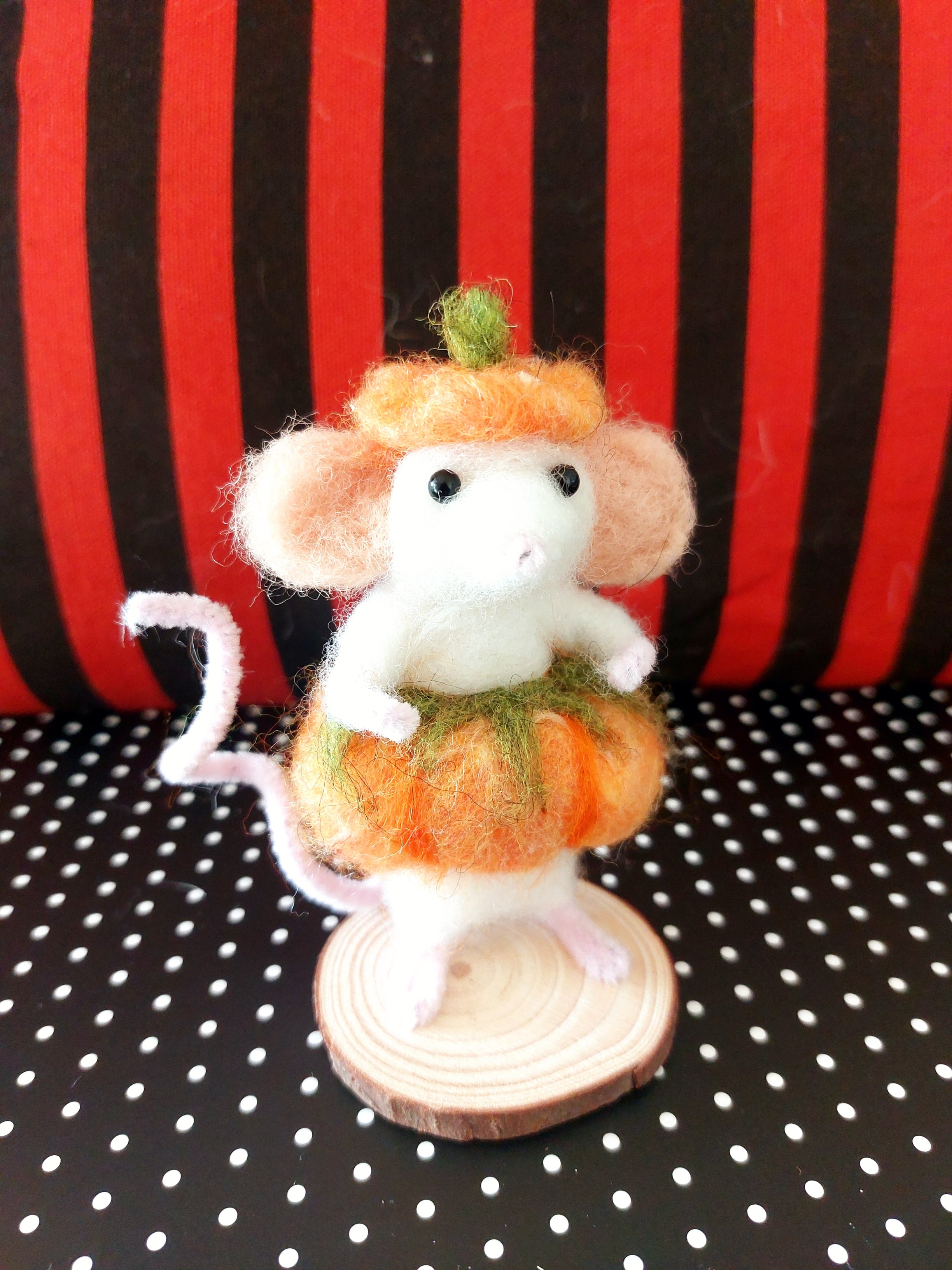 Pumpkin Mouse - Fairy Fae Handmade Needle Felt Decoration