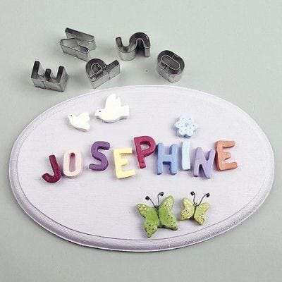 Oval Wooden Door Sign Blank - 21.5cm x 14cm | Buy Online from The Home Crafters
